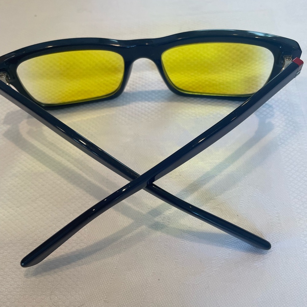 Burberry yellow lenses blue glasses - Picture 5 of 8